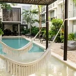 Piscina Privada Con Gran Comodidad.