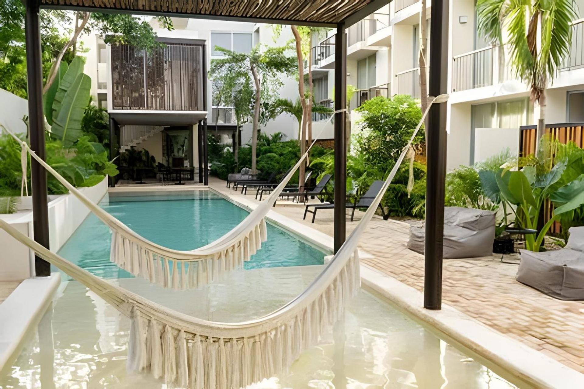 Piscina Privada Con Gran Comodidad. *